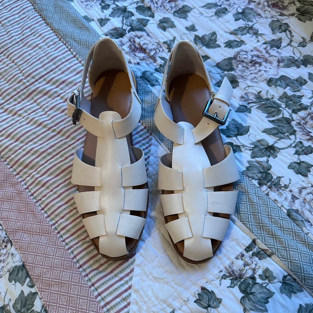 Old Navy fisherman-style sandal flats